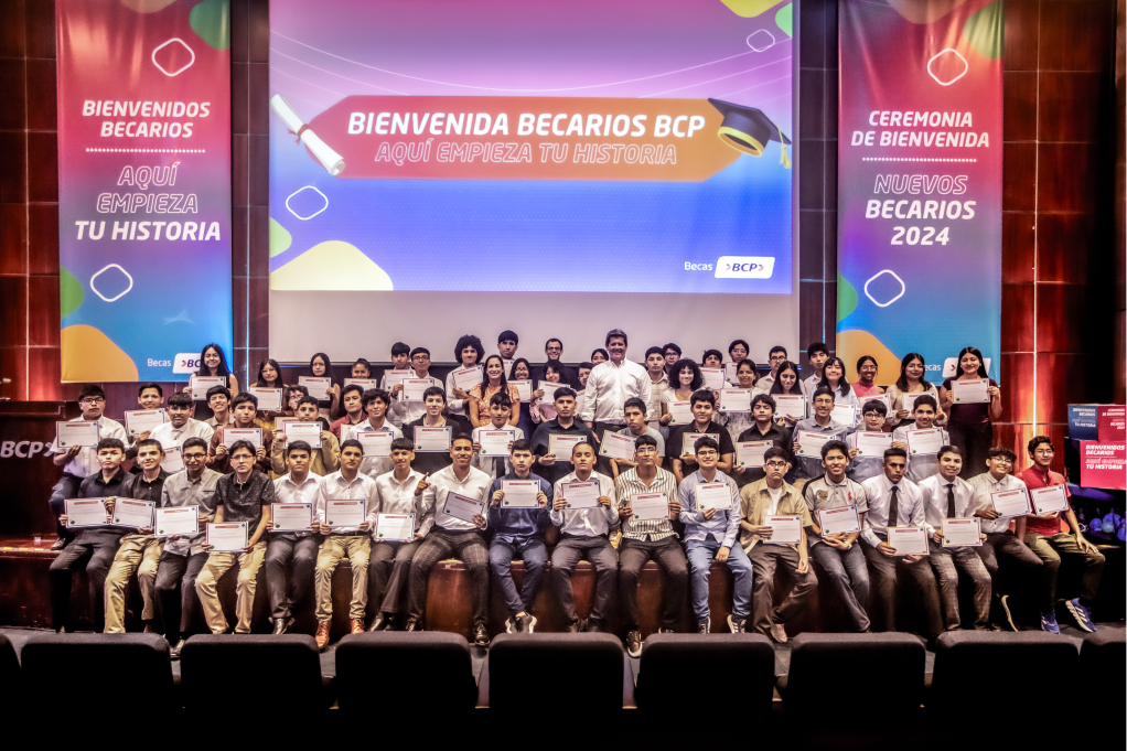 BCP delivered 70 scholarships to young people who are studying the degree that are most in demand in the country